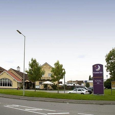 Premier Inn Welwyn Garden City Bagian luar foto
