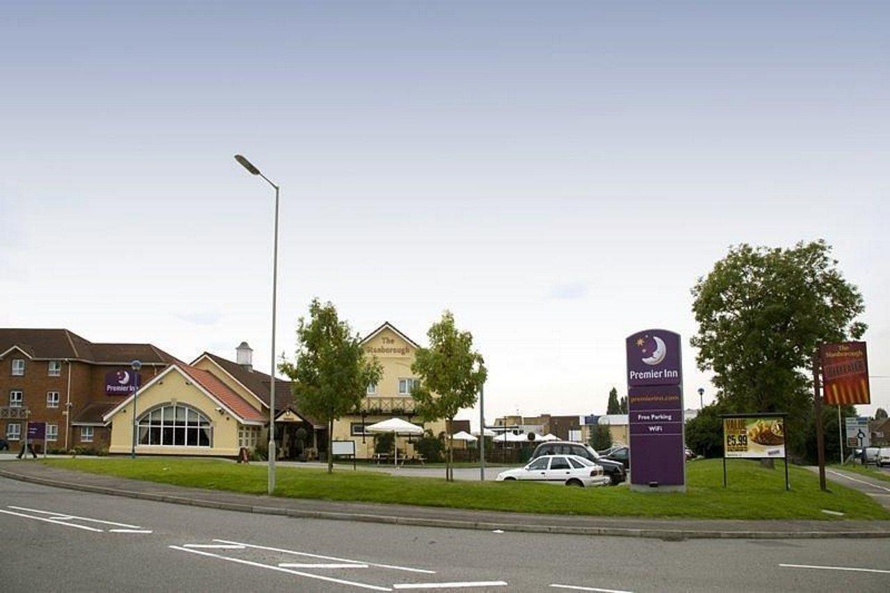 Premier Inn Welwyn Garden City Bagian luar foto